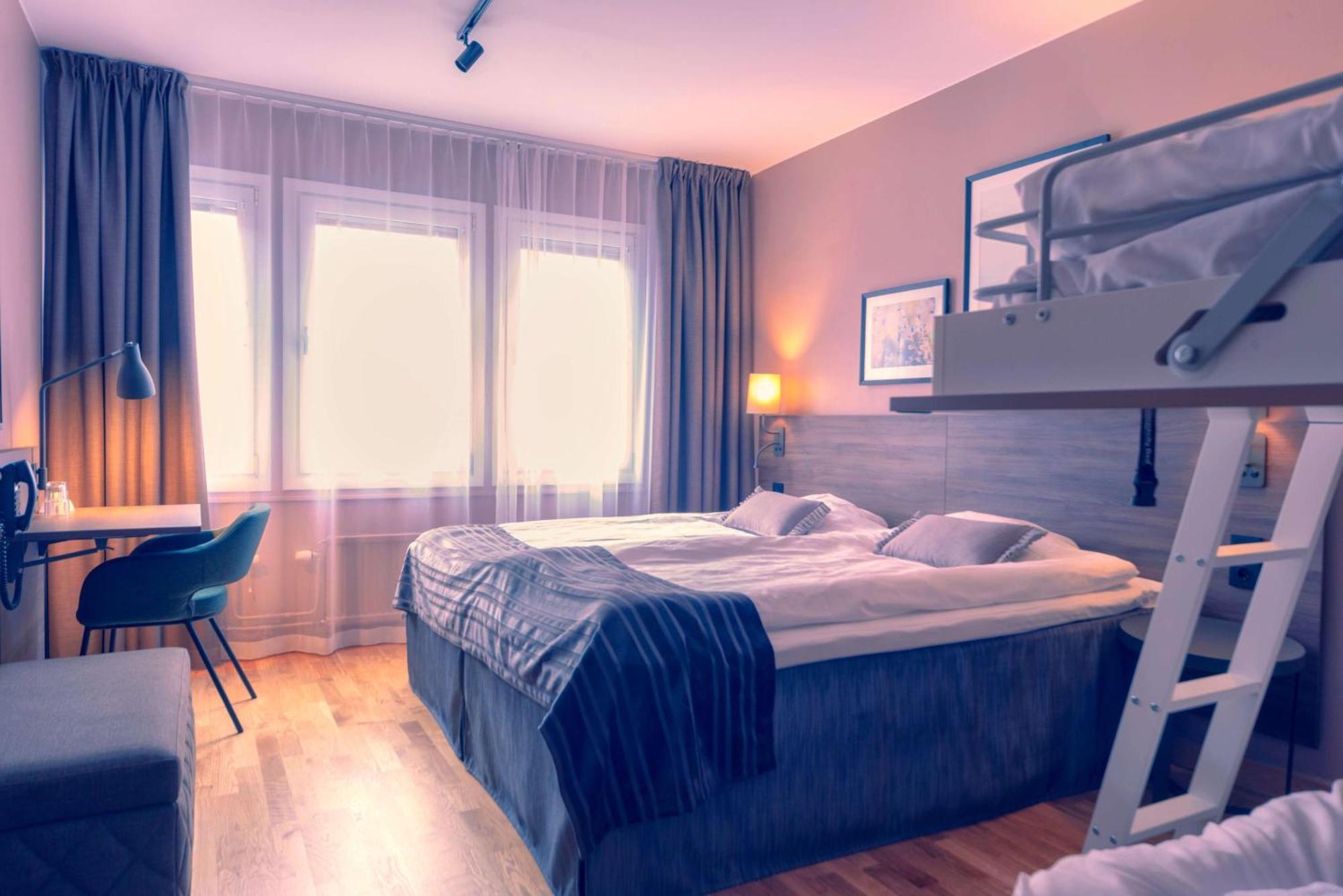 Scandic Hallandia Hotel 4*