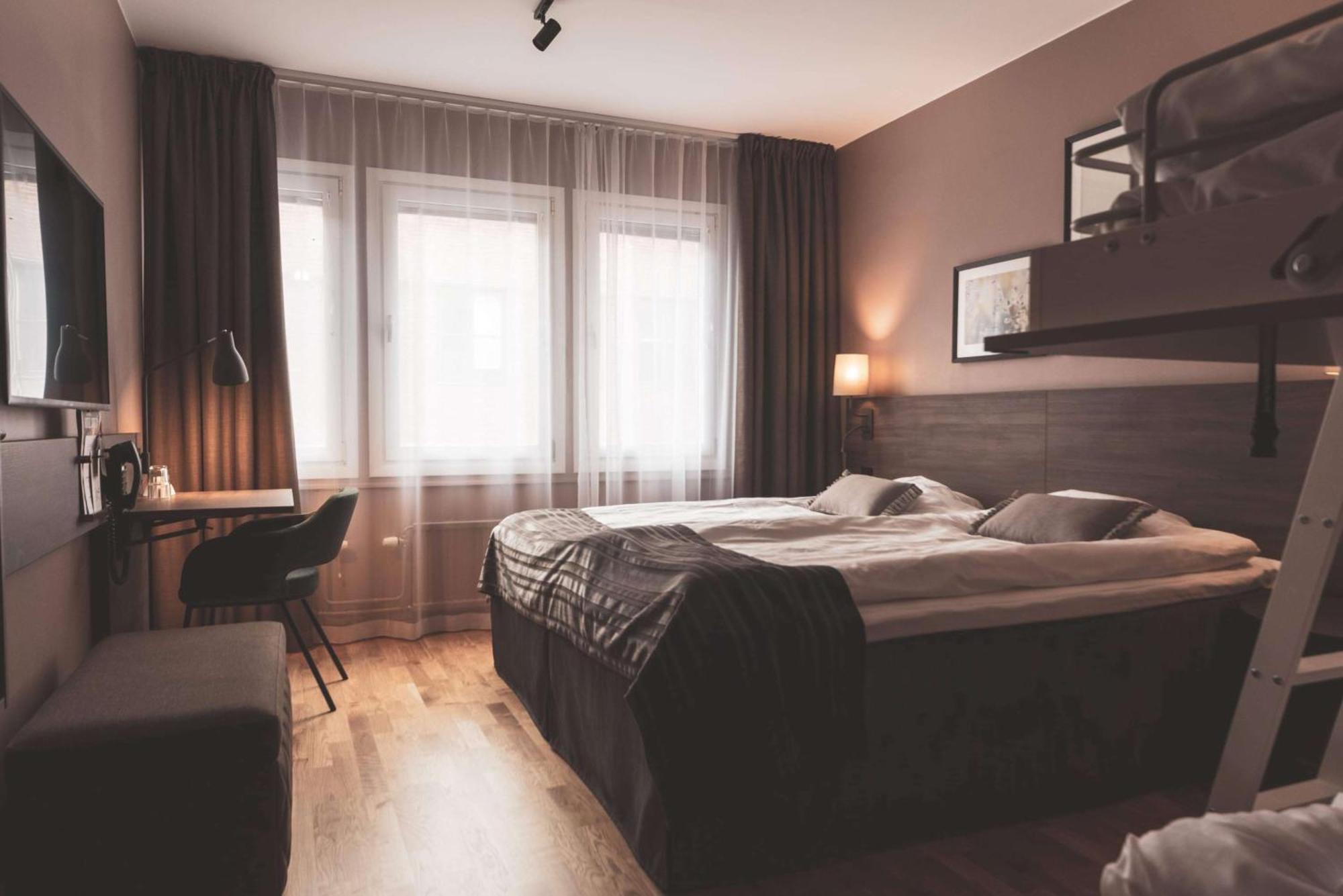 Hotel Scandic Hallandia 4*